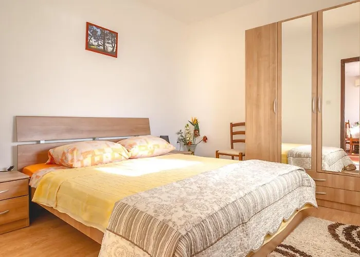 5362b * Njivice