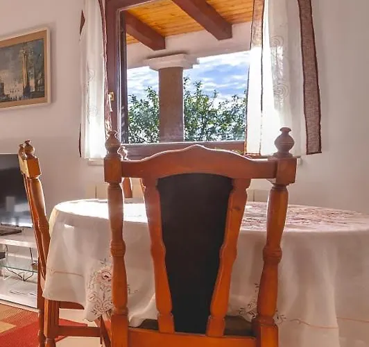 5362b Lägenhet Njivice
